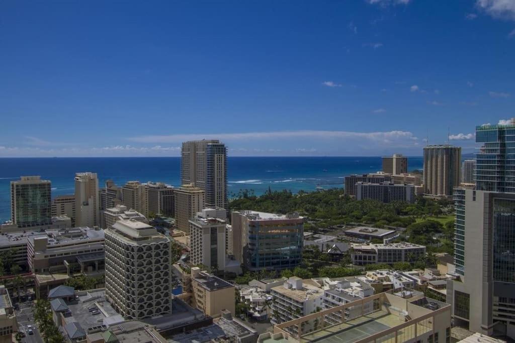ホノルル Aloha Vacationsアパートホテル エクステリア 写真